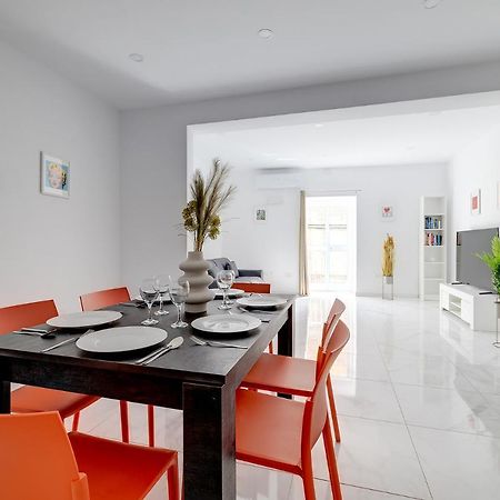 Modern Family Holiday Retreat In Gzira Sliema Exterior photo