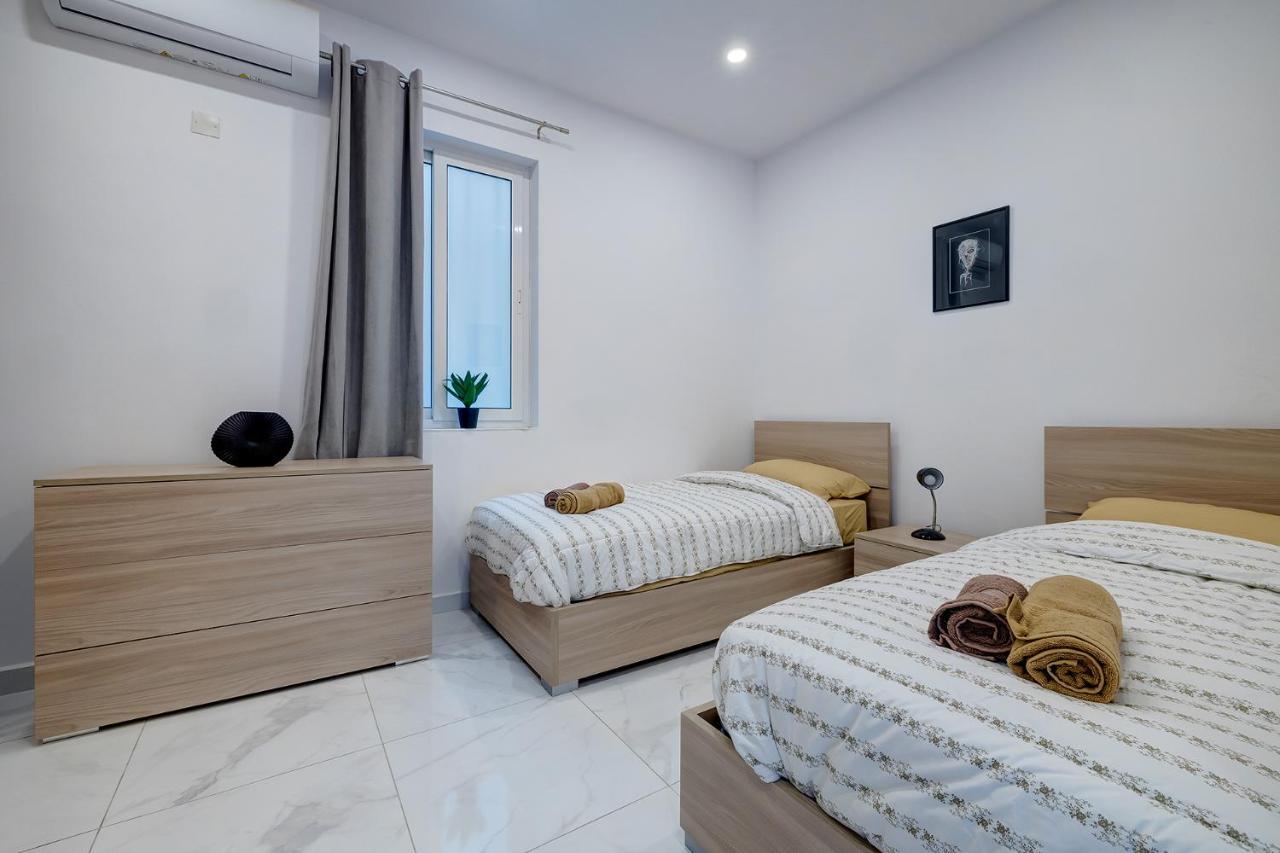 Modern Family Holiday Retreat In Gzira Sliema Exterior photo