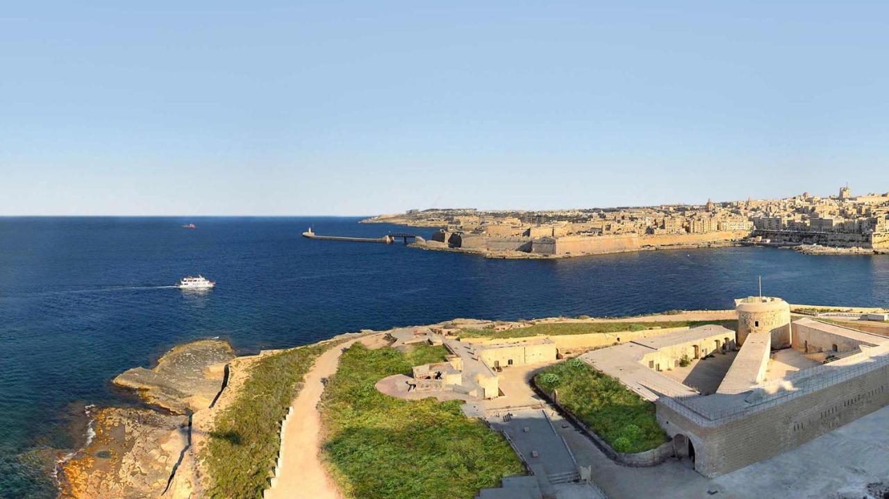 Modern Family Holiday Retreat In Gzira Sliema Exterior photo