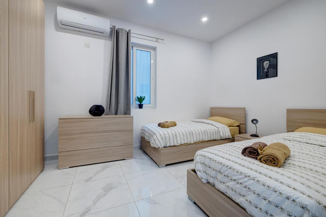 Modern Family Holiday Retreat In Gzira Sliema Exterior photo