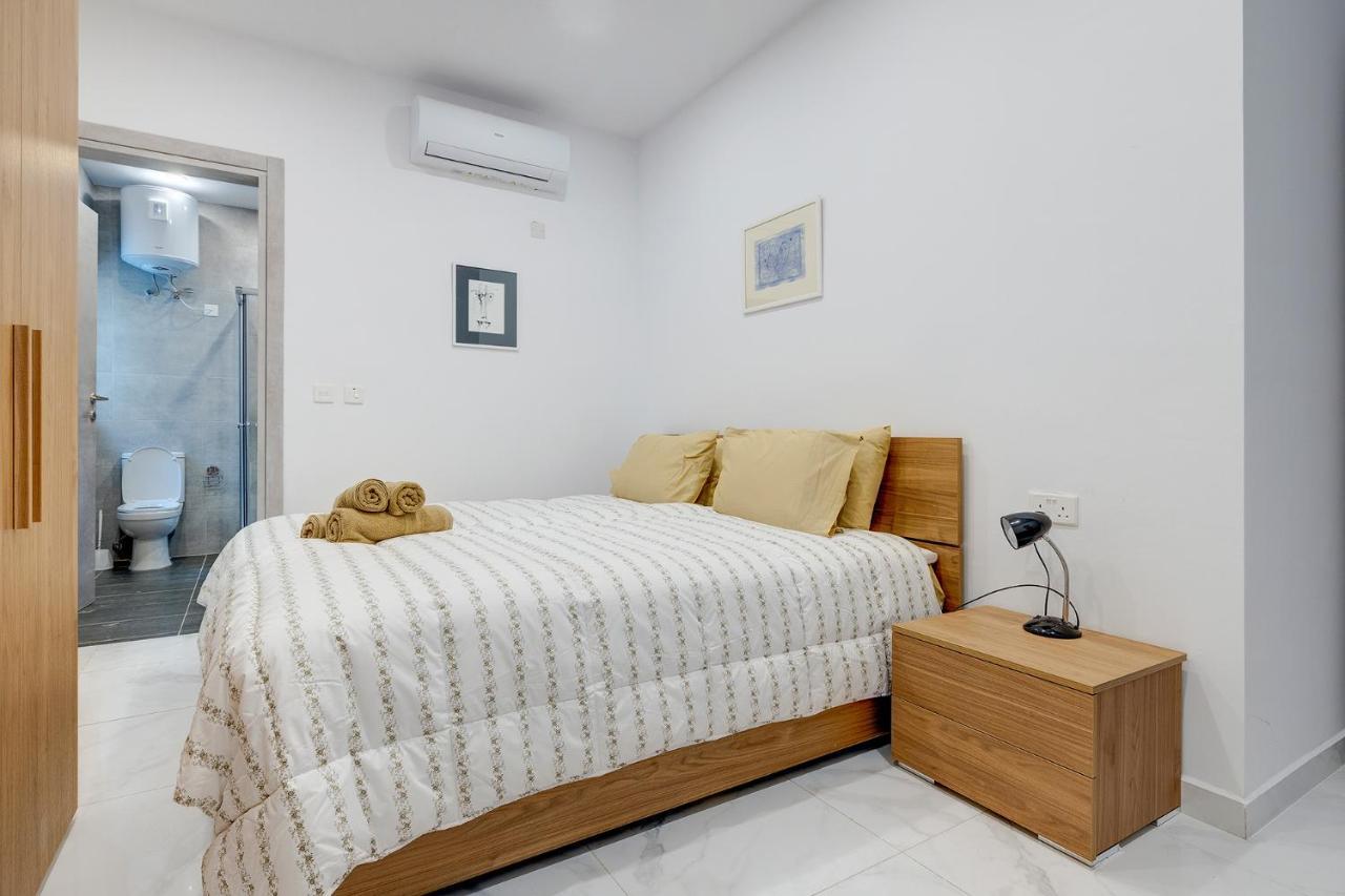 Modern Family Holiday Retreat In Gzira Sliema Exterior photo